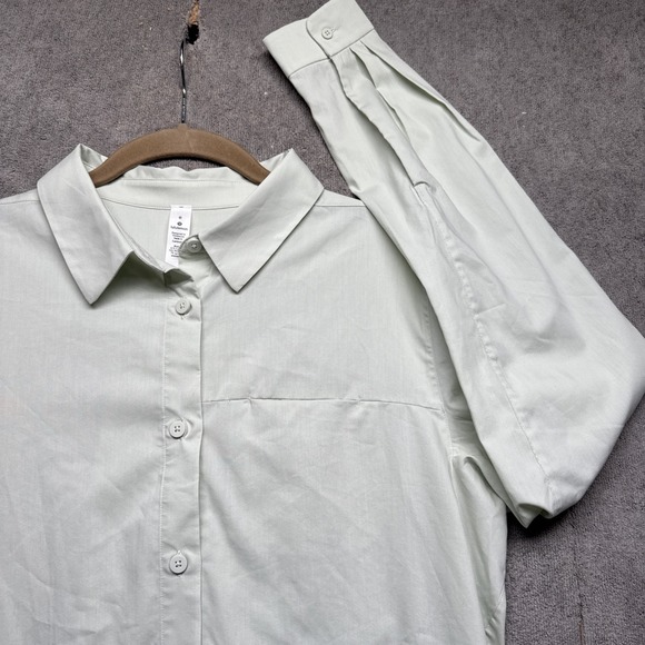 Lululemon Women's Green Relaxed Fit Button Up Collared Long Sleeve Top 8 - Picture 1 of 7